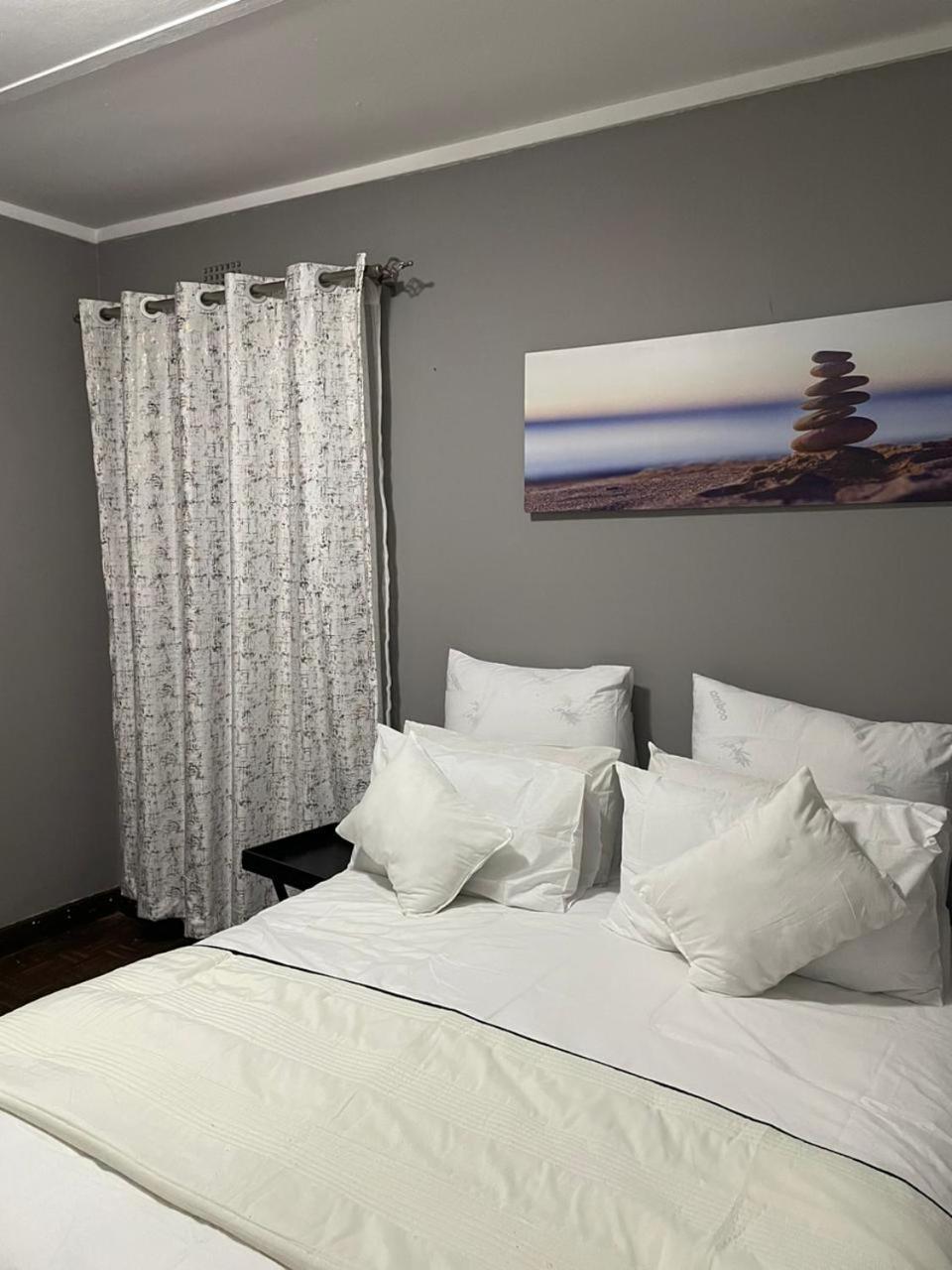 Travelers Standard Appartement Kempton Park Buitenkant foto