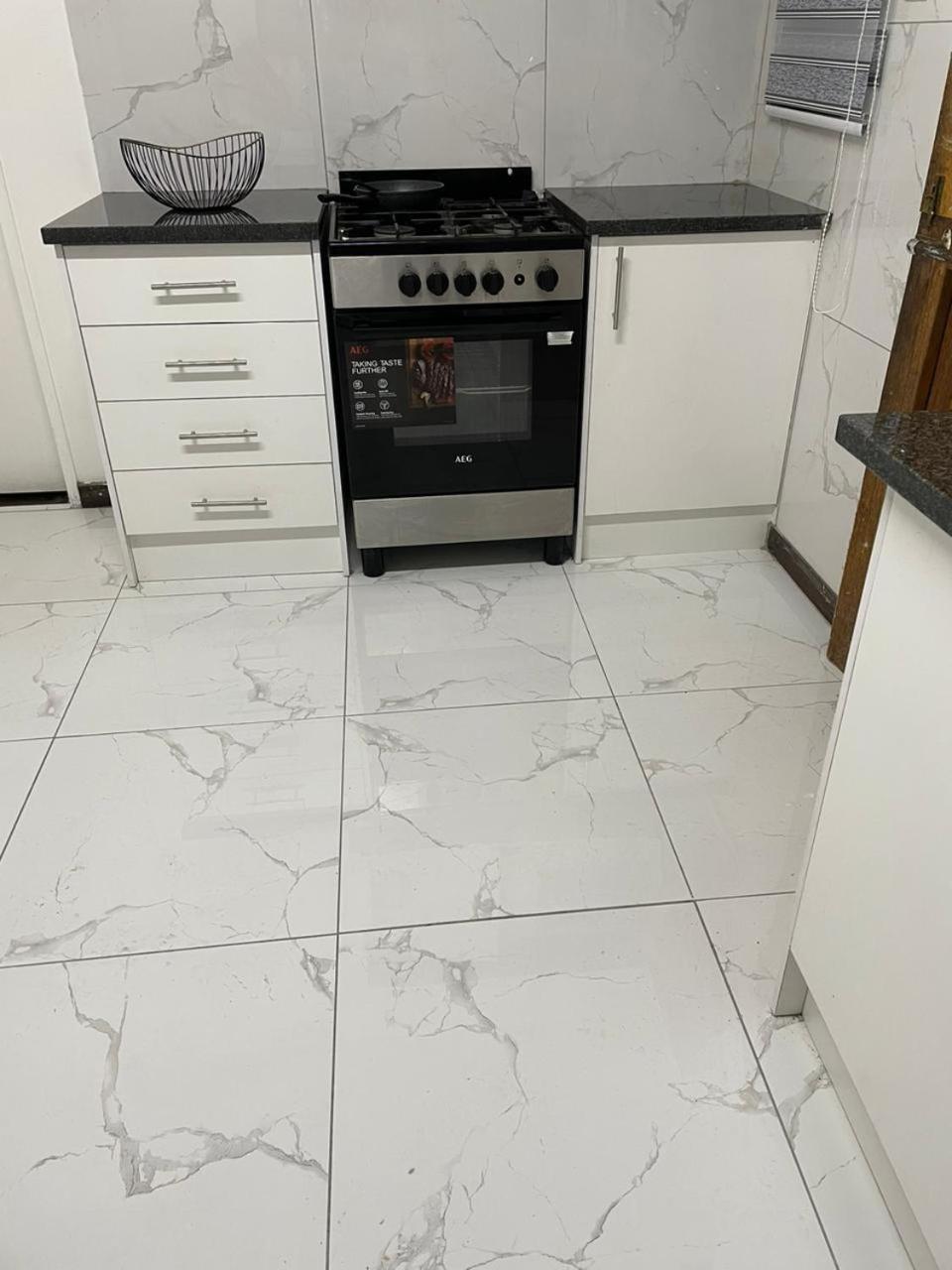 Travelers Standard Appartement Kempton Park Buitenkant foto