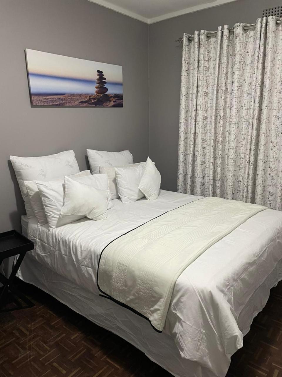 Travelers Standard Appartement Kempton Park Buitenkant foto
